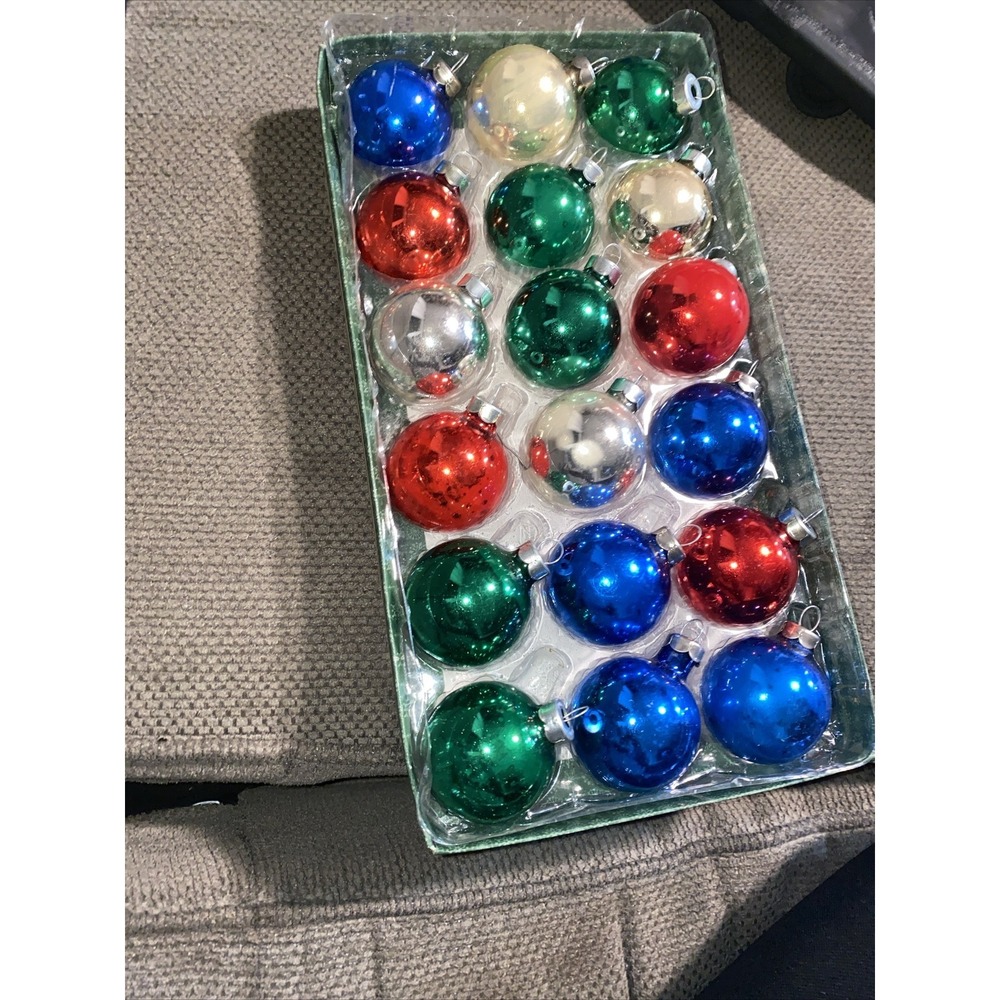 Vtg Pyramid Rauch 18 Glass Christmas Ornaments Balls Multicolor‎